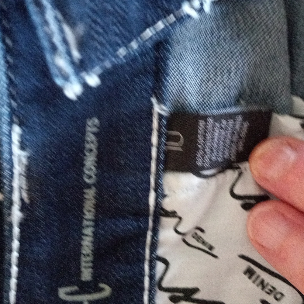 Inc Denim Cuffed Capri's - Picture 6 of 6